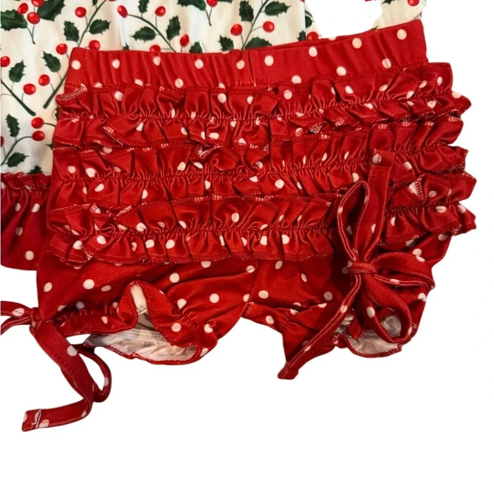 NWOT Sugar Bee Festive‎ Holly Print nightgown and Polka Dot bottoms 9M